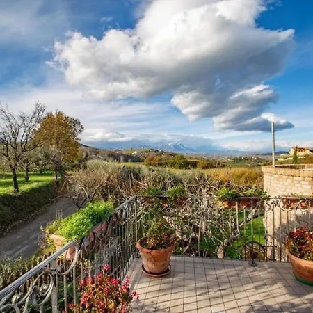 Terrazza Panoramica, 3 E 3 Bagni * Collecorvino